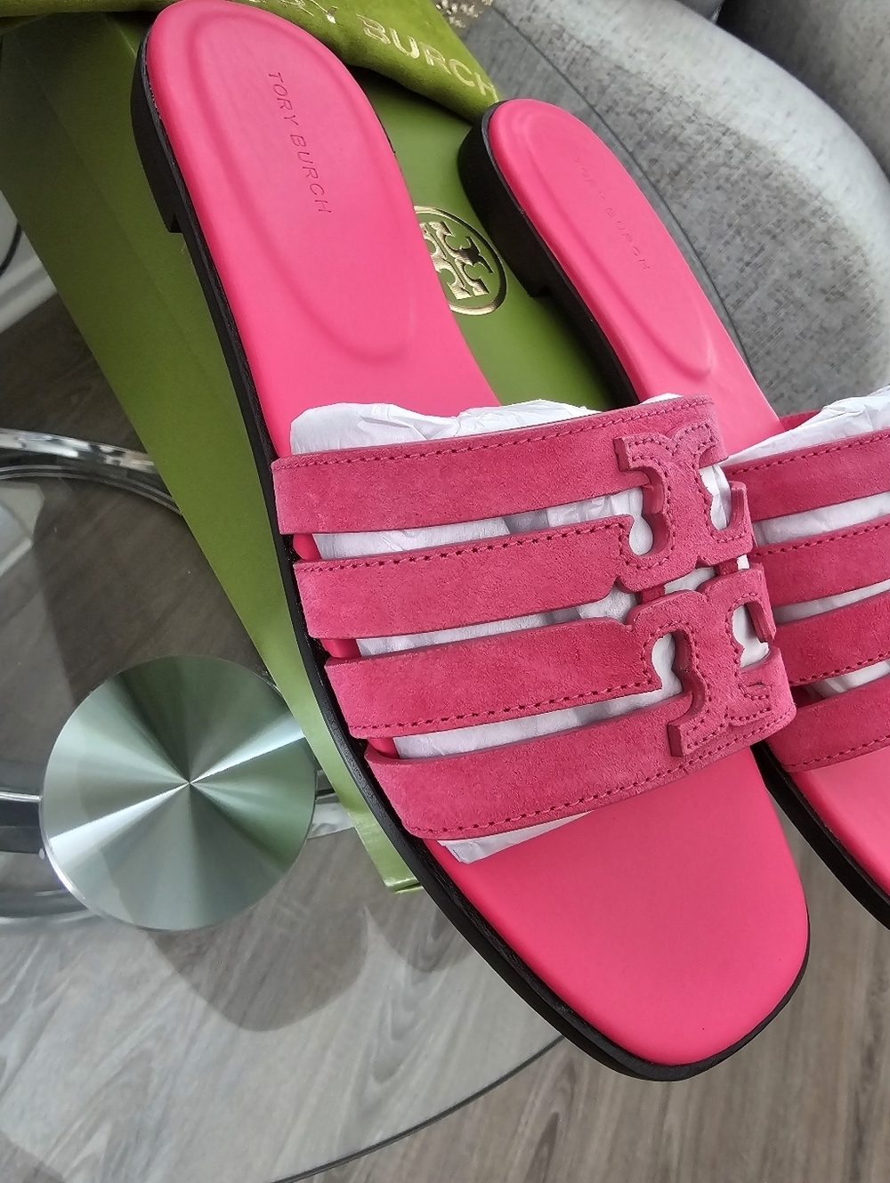 Tory Burch Ines Slide Fuschia Pink. - Picture 5 of 8